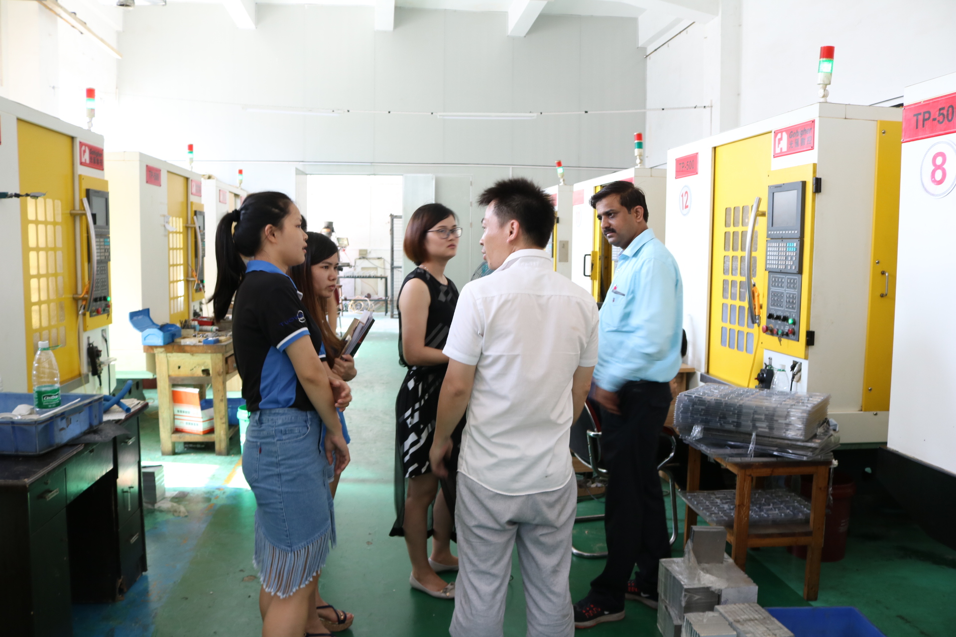 零件(jiàn)加工之客戶.JPG 零(líng)件加工之客戶.JPG