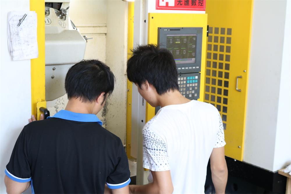 零（líng）件（jiàn）加工之員工學習-1000